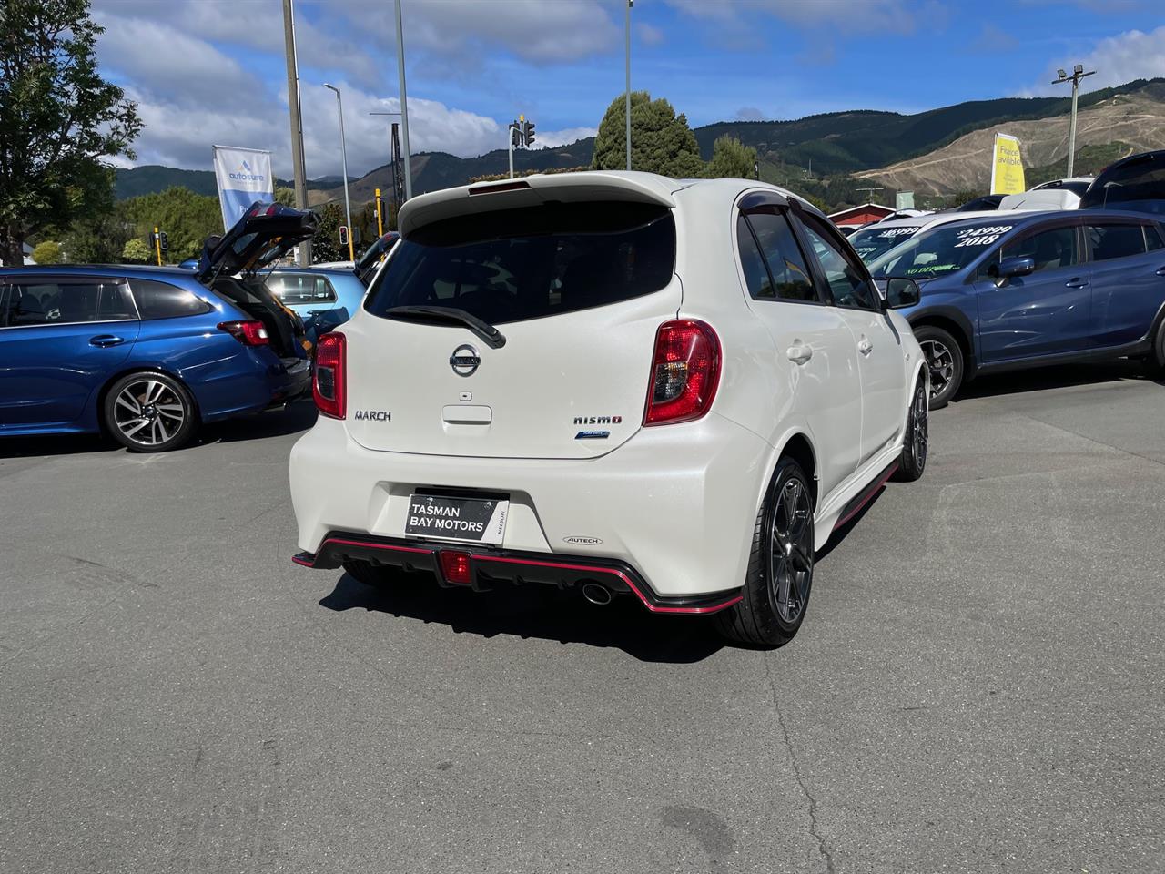 2016 Nissan March