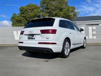 2016 Audi Q7 - Thumbnail