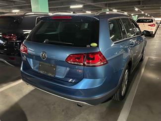 2015 Volkswagen Golf - Thumbnail