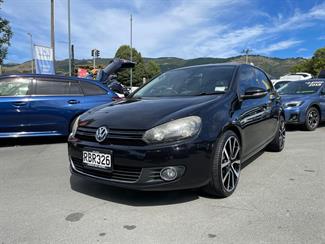 2010 Volkswagen Golf - Thumbnail