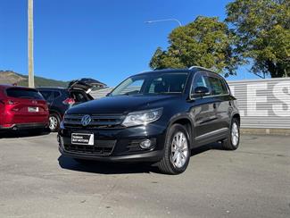 2013 Volkswagen Tiguan - Thumbnail