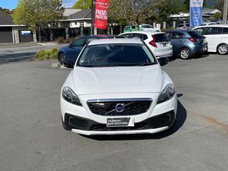 2014 Volvo V40 - Thumbnail