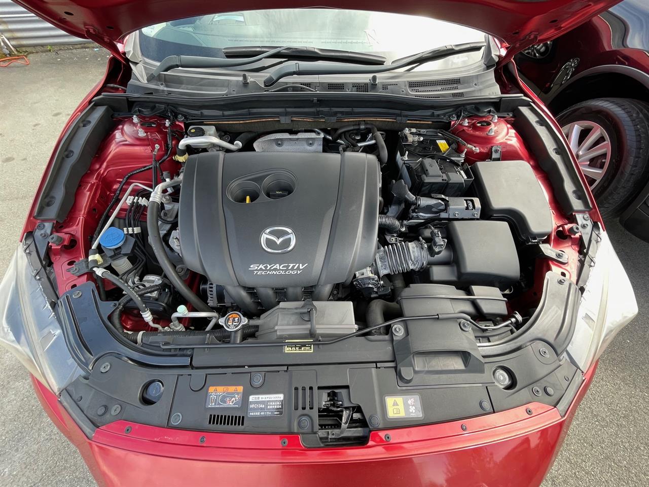 2013 Mazda Axela