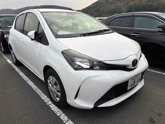 2015 Toyota Vitz - Thumbnail