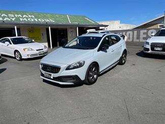 2013 Volvo V40 - Thumbnail