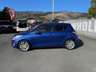 2013 Suzuki Swift - Thumbnail