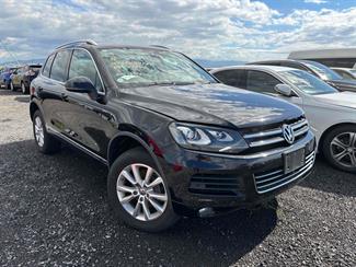 2013 Volkswagen Touareg - Thumbnail