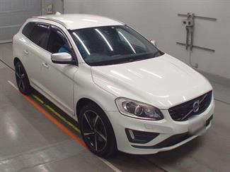 2015 Volvo XC60 - Thumbnail