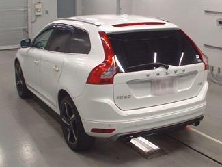 2015 Volvo XC60 - Thumbnail