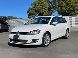 2014 Volkswagen Golf - Thumbnail