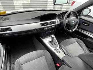 2011 BMW 320i - Thumbnail