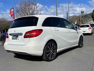 2012 Mercedes-Benz B 180 - Thumbnail