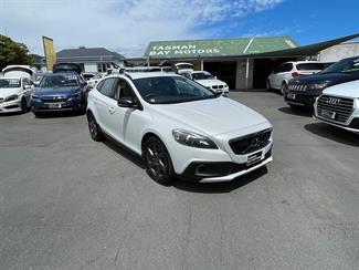 2013 Volvo V40 - Thumbnail