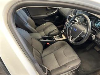 2014 Volvo V40 - Thumbnail